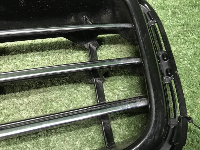 Решетка перед бампера VW Touareg 2 NF 14-18 R-Line