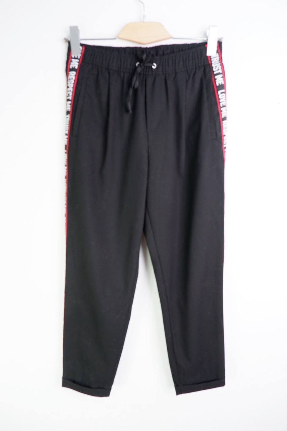 Брюки Bershka с контрастными вставками, маркировка М, визуально на 46 размер