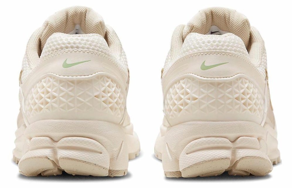 Кроссовки Nike Air Zoom Vomero 5 (Женская размерная сетка)