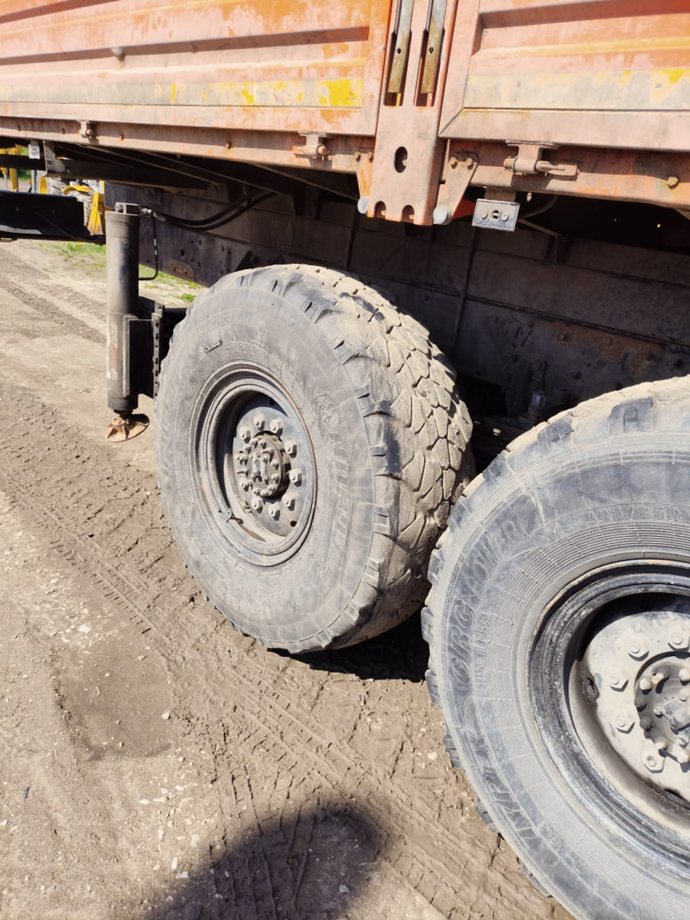 КамАЗ 43118 6x6 Бортовой с КМУ КМА-150-5 (Дизельный, 11,8 л, 300 л.с., МТ)