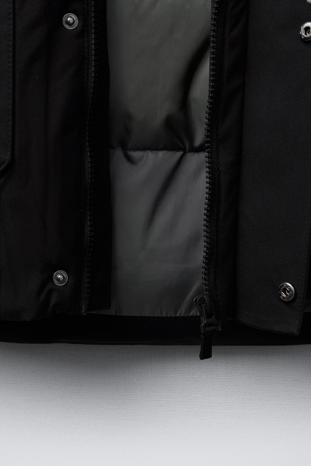 ZARA ПУХОВК С КАПЮШОНОМ, ЧЕРНЫЙ