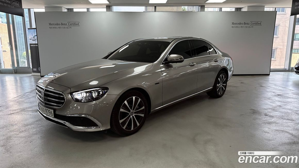 Mercedes-Benz E-Class W213 E300e 4MATIC Exclusive (06.2021)