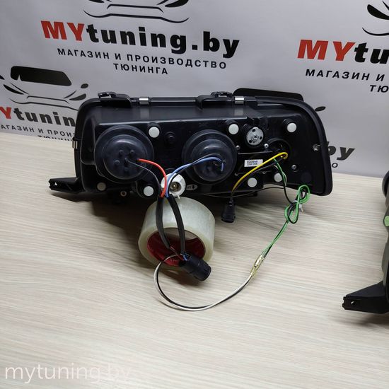 Передние фары DAYLIGHT BLACK для Audi 80 B4