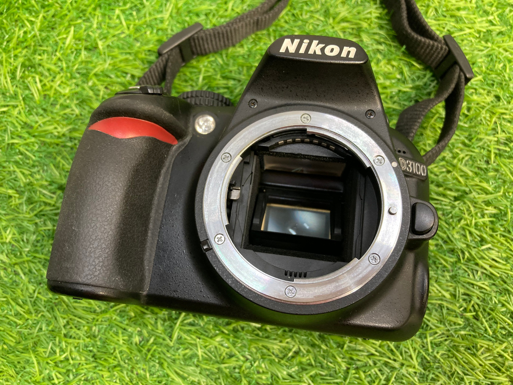 Nikon D3100 kit 18-55mm