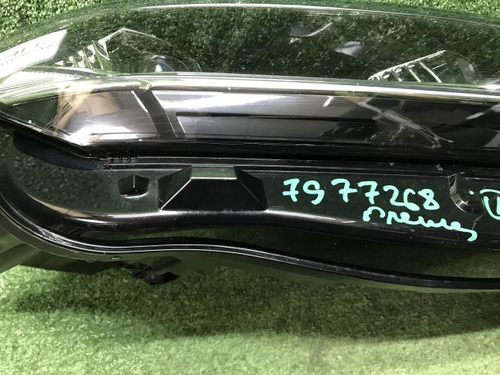 Фара правая VW Touareg 3 (2018-2023) LED