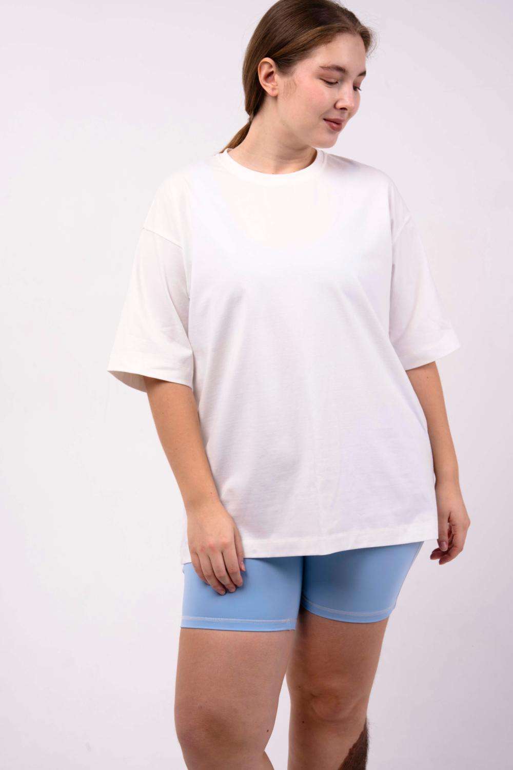 Оверсайз футболка со спущенным рукавом