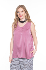 ТОП С V-ОБРАЗНЫМ ВЫРЕЗОМ