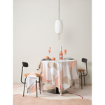 Скатерть из хлопка бежевого цвета с авторским принтом из коллекции freak fruit, 170х170 см