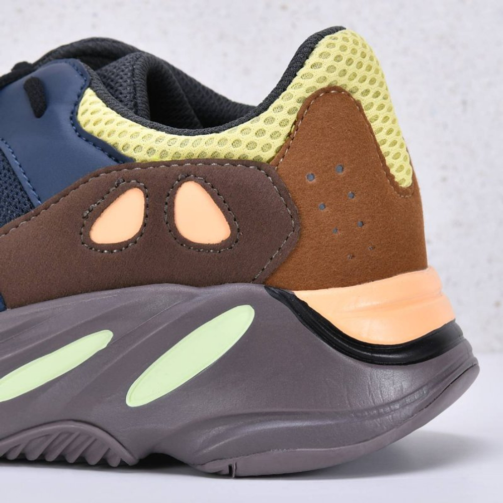 Кроссовки Adidas Yeezy Boost 700 арт 2490