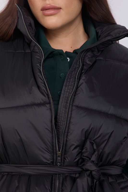 Жилет утепленный с поясом, черный