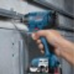 Гайковерт аккумуляторный BOSCH GDR 180 LI ударный 06019G5123