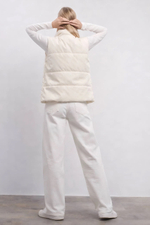 Жилет женский с воротником "HN-16" молочный