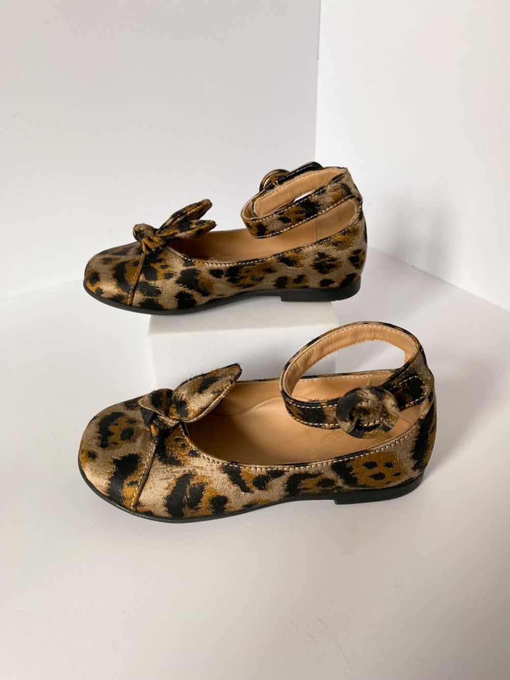 Новые текстильные туфли Aquazzura, 22,5