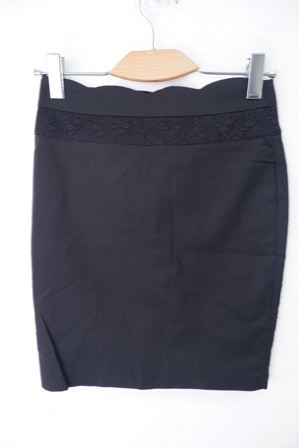 Юбка Jin Hong черная 40 размер