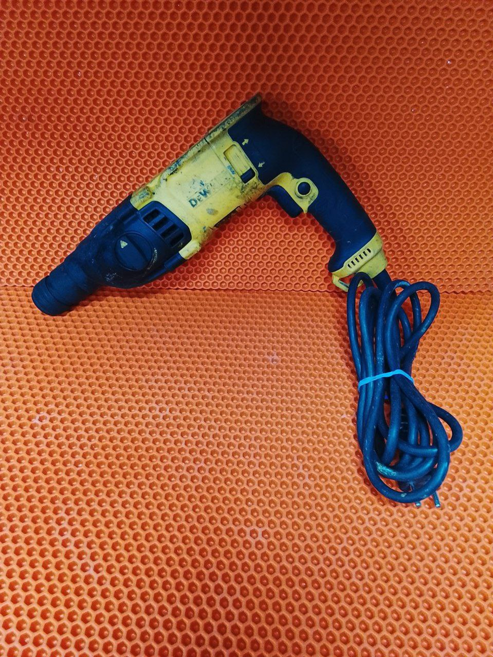 Перфоратор dewalt D25133ks