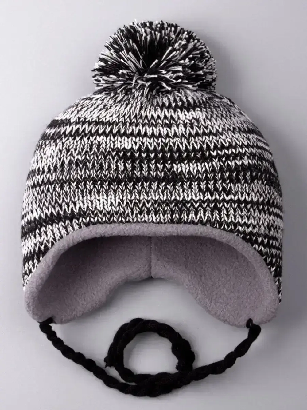 Шапка детская вязаная осенняя на завязках