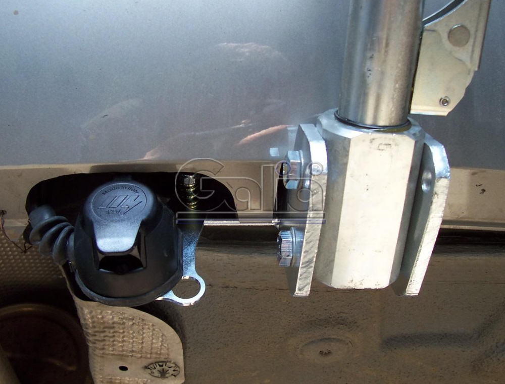 Оцинкованный фаркоп на Skoda Fabia хетчбек 2000-2007, 2007-2014 (без электрики), Galia S081C