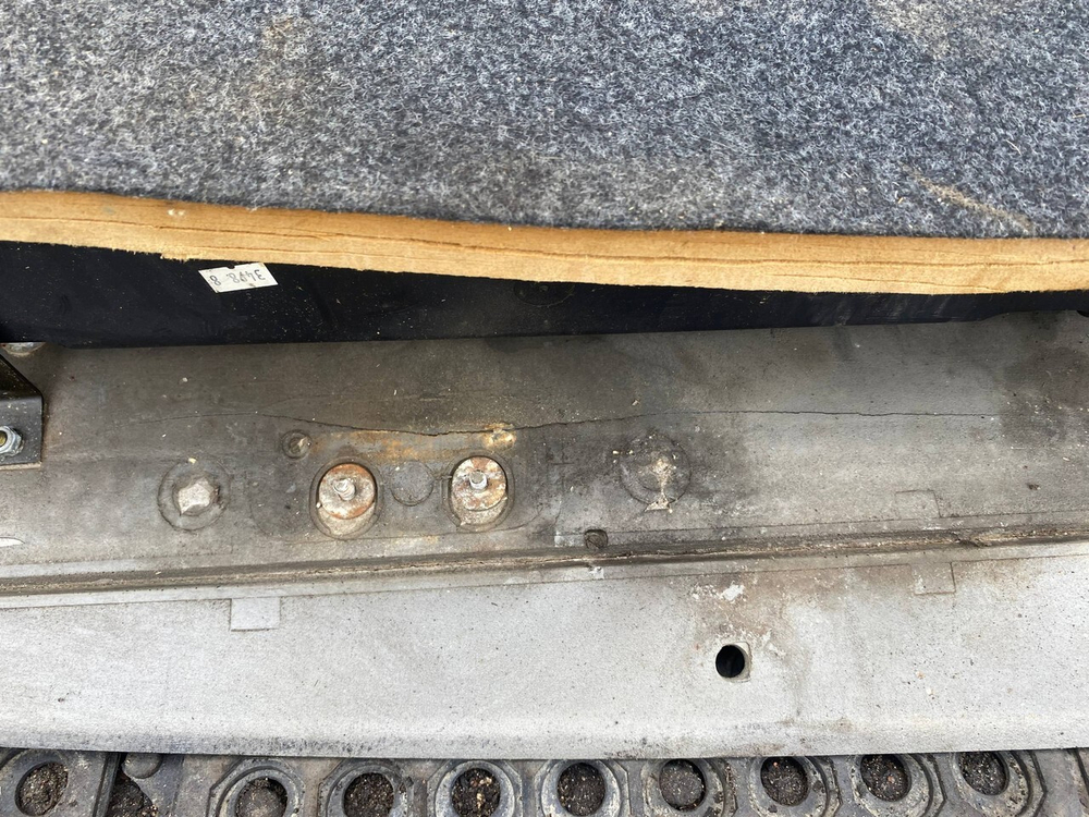 Консоль кабины верхняя