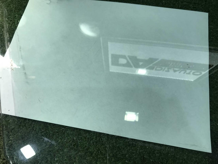 Стекло двери заднее правое Peugeot 308 1 T7 (2007-2015)