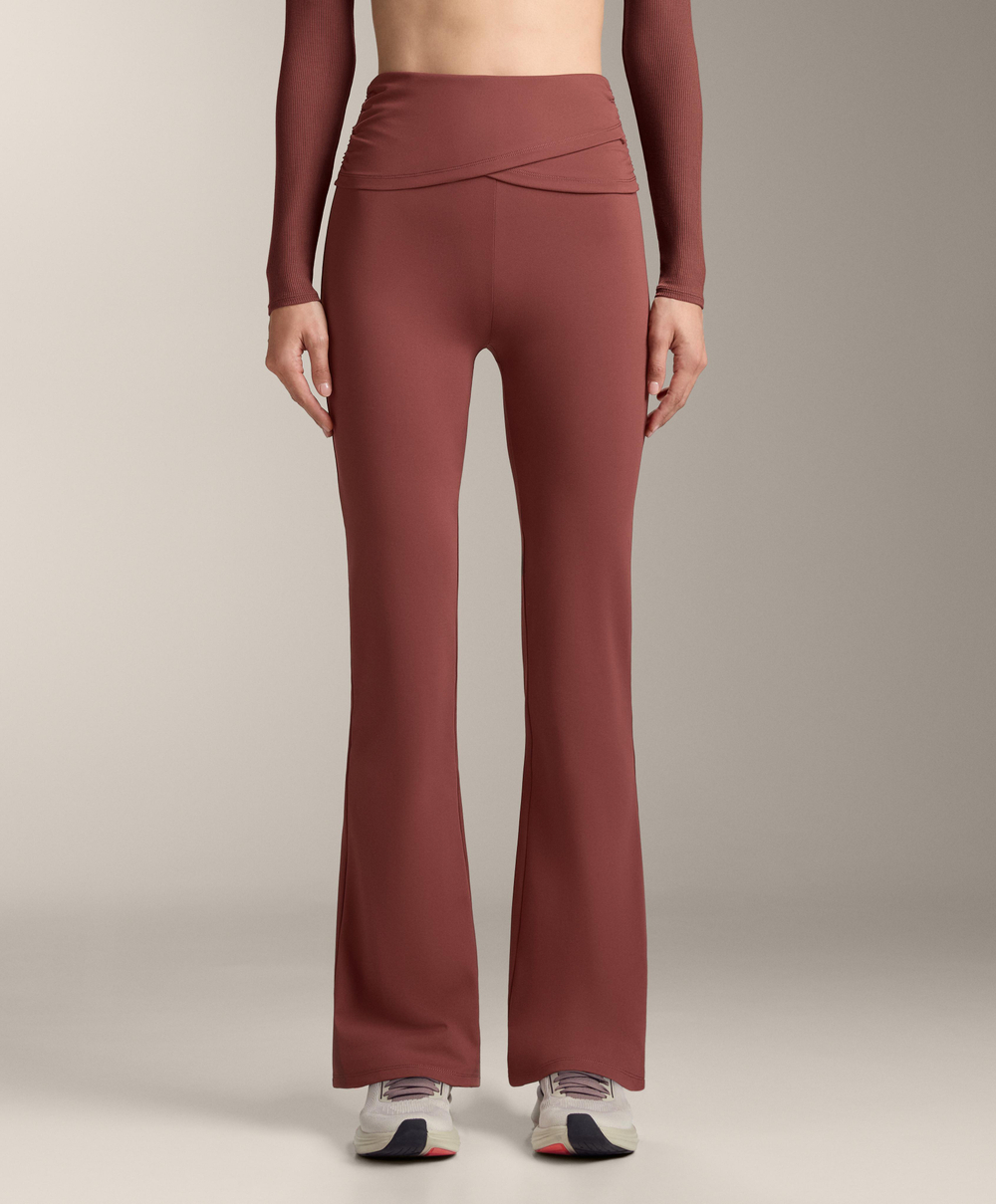 OYSHO Брюки-клеш Comfortlux с драпированной талией и высокой посадкой, линялый махагон