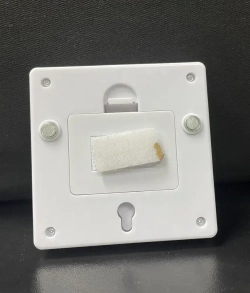 Светильник настенный беспроводной с клавишей на батарейках RUSSTA2