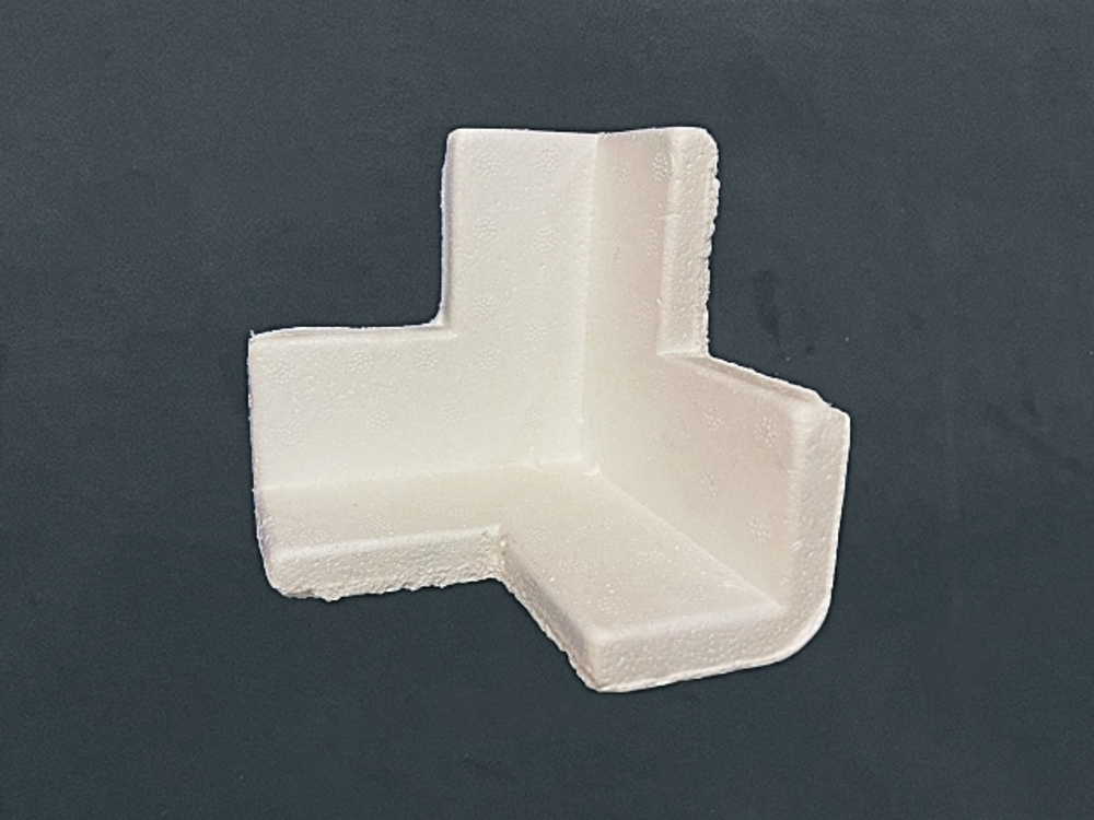 Уголок трехмерный мебельный 88/12