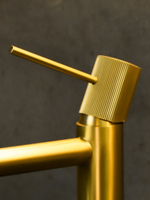 Смеситель для раковины AltroBagno Bilancia 010227 BG