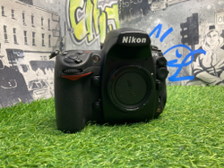 Nikon D700 2.200 кадров