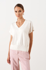 23006 Джемпер женский (молочный)