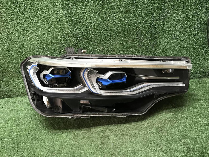 Битая Фара правая BMW X7 G07 (19-22) Laser Light