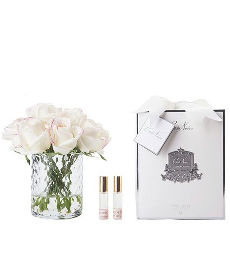 Букет бледно-розовых роз в прозрачной вазе "ёлочка", Cote Noire