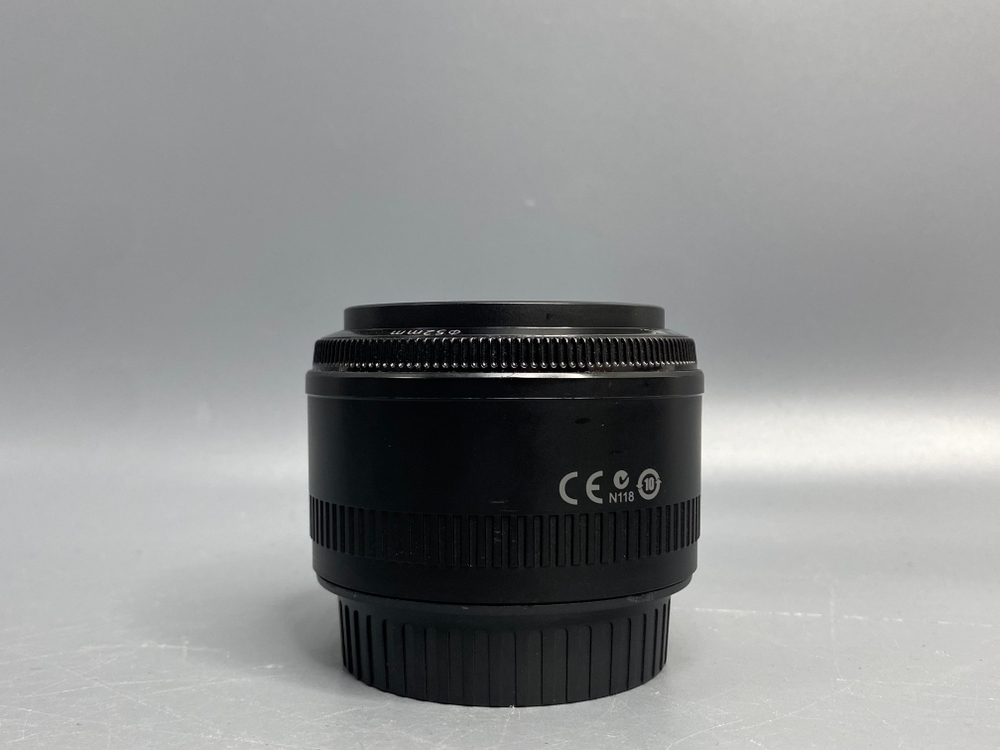 Canon EF 50mm f/1.8 II