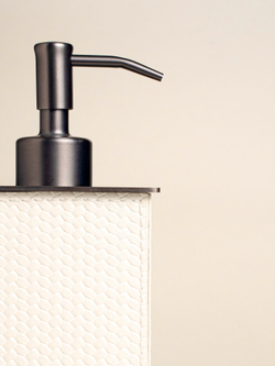 Диспенсер Белый