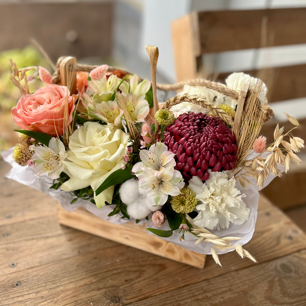 Осенняя гармония в корзине