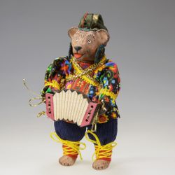 Ёлочная игрушка Медведь в колпаке с гармошкой