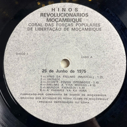 Винтажная виниловая пластинка LP Революционные Гимны Мозамбика Hinos Revolucionarios De Mocambique 2LP (Мозамбик 1975)