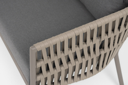 "Комо" диван 2-местный плетеный из роупа, каркас алюминий бежево-серый (RAL7006) муар, роуп серо-коричневый 23мм, ткань темно-серая 027