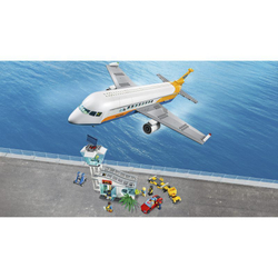 Конструктор LEGO City - Пассажирский самолет 60262
