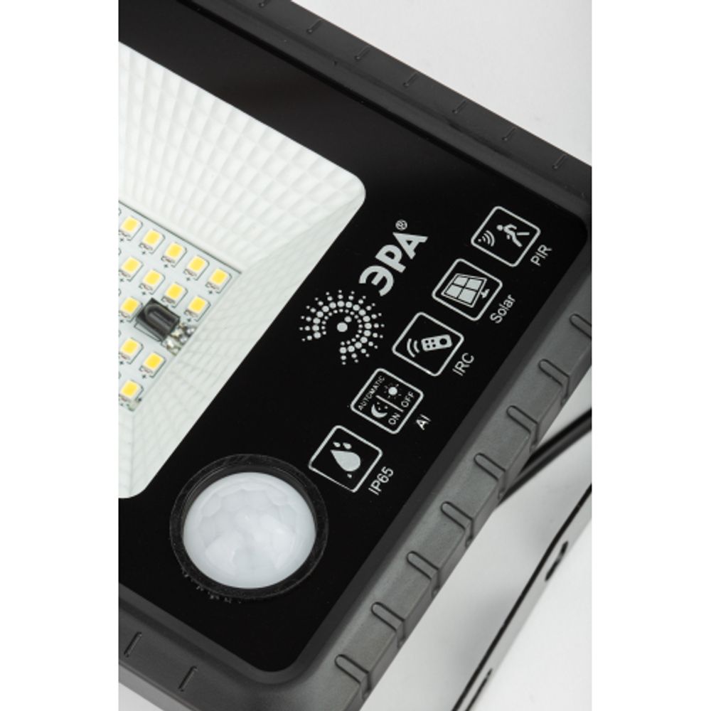 ЭРА Прожектор светодиодный уличный на солн. бат. 20W, 350 lm, 5000K, с датч. движения, ПДУ, IP65 (6/