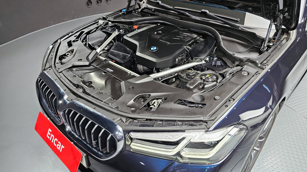 BMW 5 серии (G30) 520i M Sport