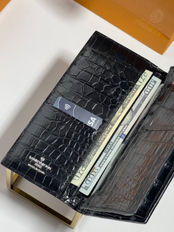 Бумажник Louis Vuitton из кожи крокодила