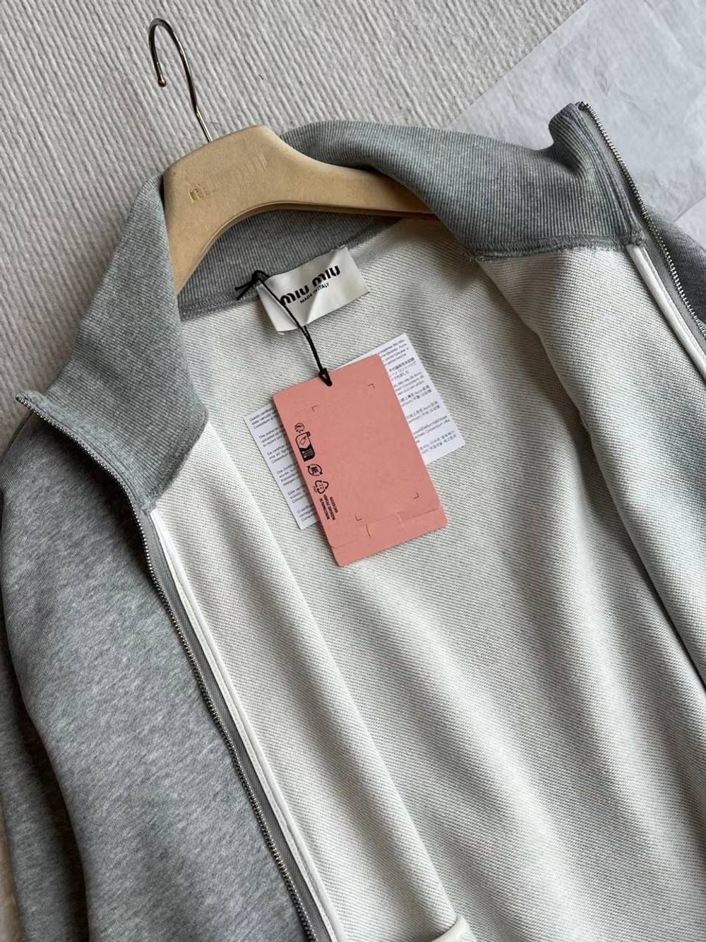 Толстовка Miu Miu