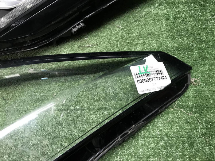 Битая Фара левая Jaguar E-PACE (2017-2021.) LED