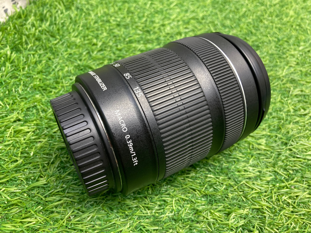 Canon EF-S 18-135mm 3.5-5.6 IS STM