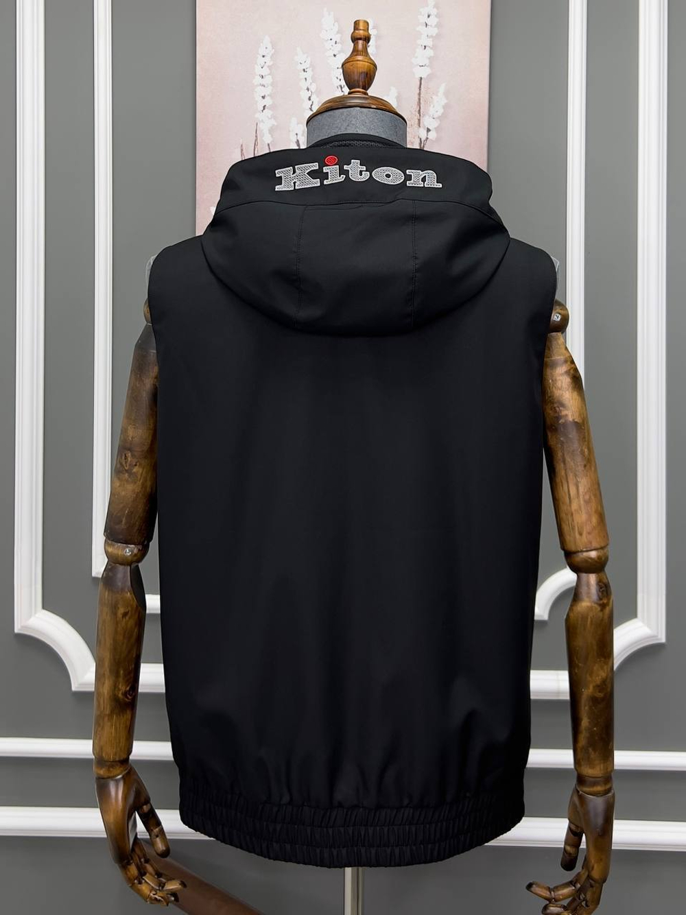 Безрукавка Kiton
