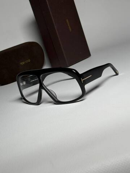 Солнцезащитные очки Tom Ford