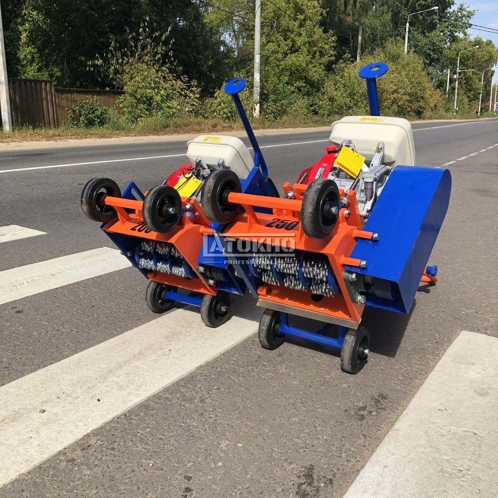 Демаркировочная машина LATOKHO DM 250 G  бензиновая - ширина 250 мм