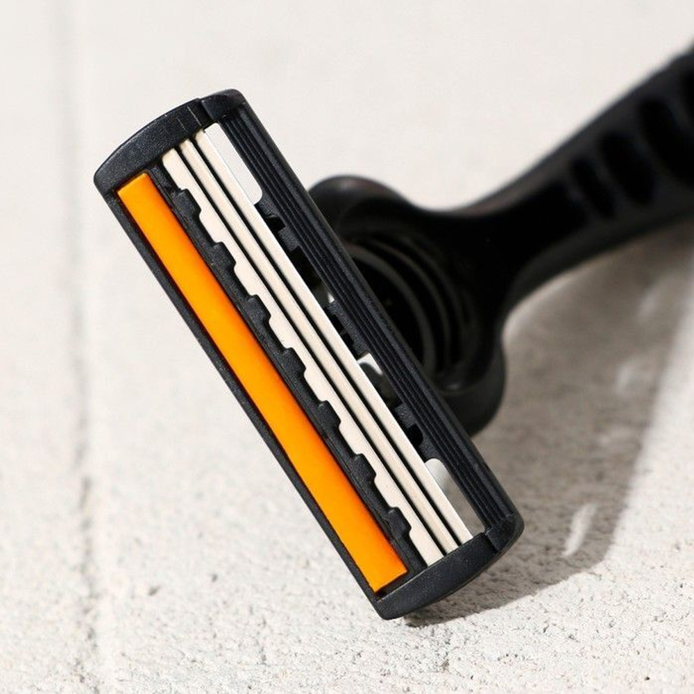 Подарочный набор «На удачу»: гель для бритья, гель после бритья и бритва