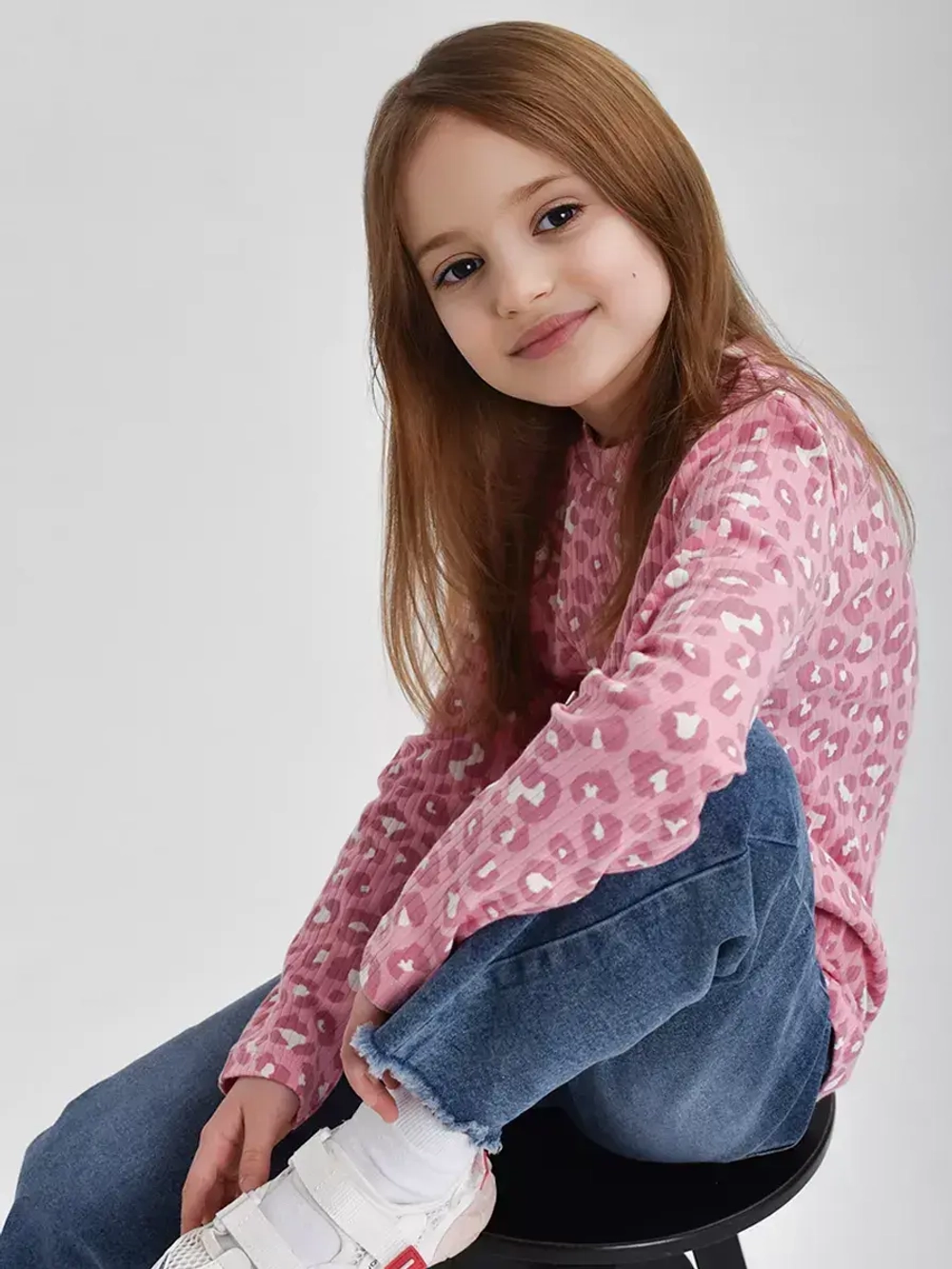 Лонгслив базовый для девочки с принтом
