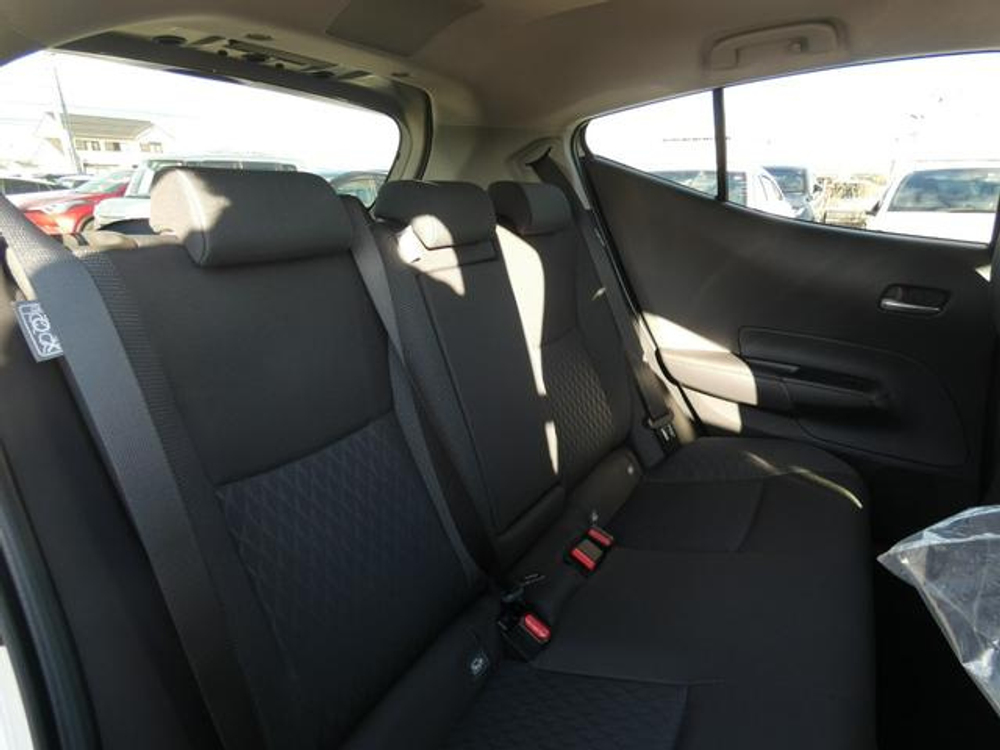 TOYOTA AQUA HYBRID 2024 г.